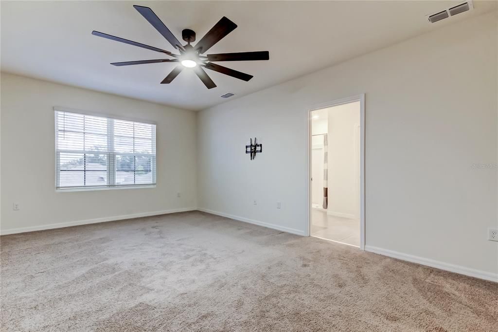 En Venta: $419,000 (5 camas, 3 baños, 2696 Pies cuadrados)