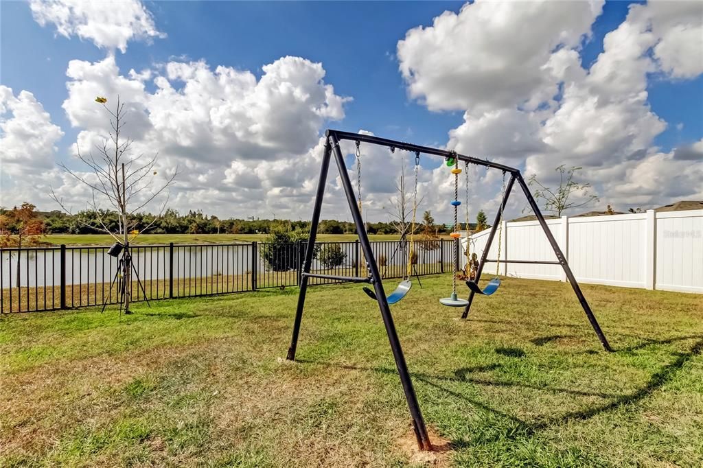 En Venta: $419,000 (5 camas, 3 baños, 2696 Pies cuadrados)