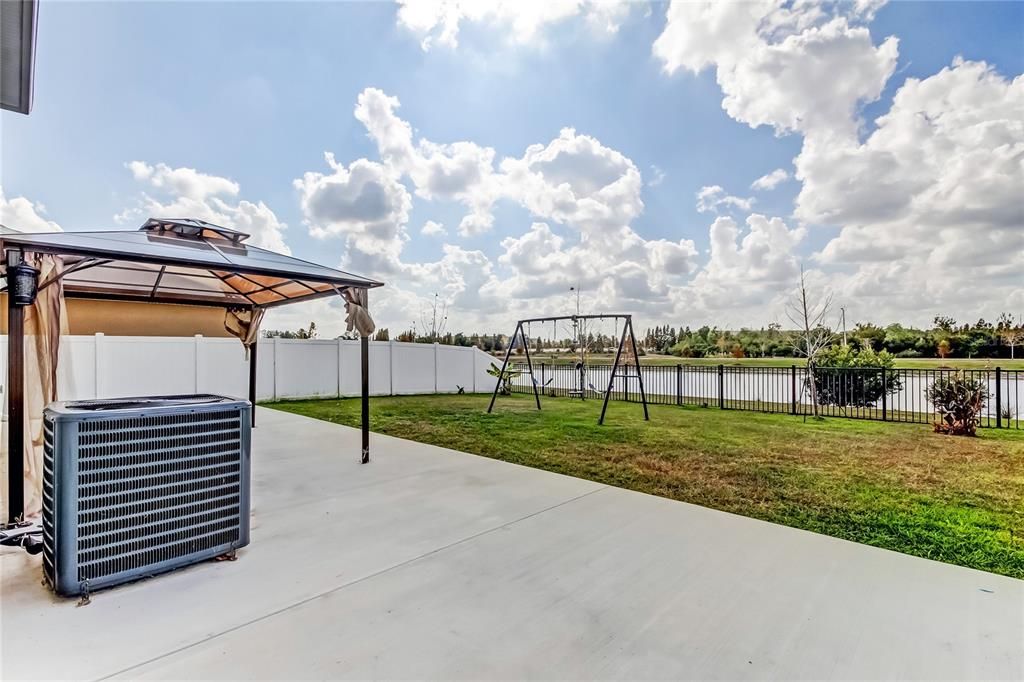 En Venta: $419,000 (5 camas, 3 baños, 2696 Pies cuadrados)