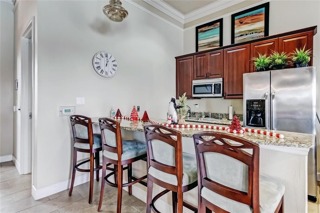 En Venta: $419,000 (5 camas, 3 baños, 2696 Pies cuadrados)