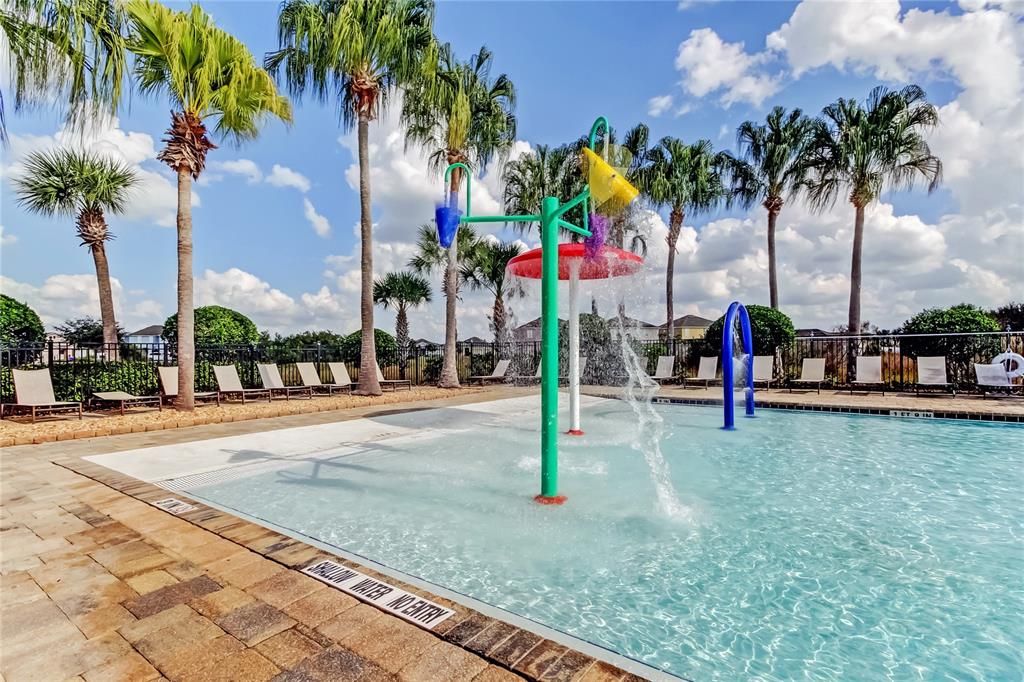 En Venta: $419,000 (5 camas, 3 baños, 2696 Pies cuadrados)