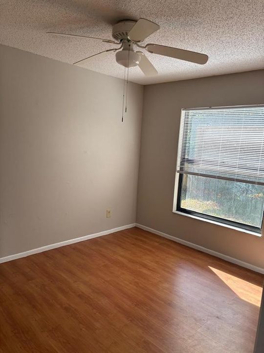 В аренду: $2,700 (4 спален, 2 ванн, 1745 Квадратных фут)