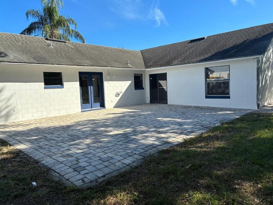 В аренду: $2,700 (4 спален, 2 ванн, 1745 Квадратных фут)