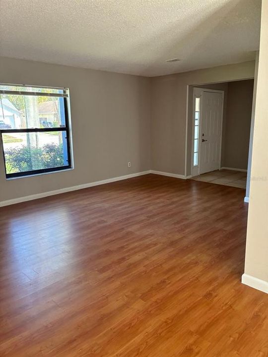 В аренду: $2,700 (4 спален, 2 ванн, 1745 Квадратных фут)