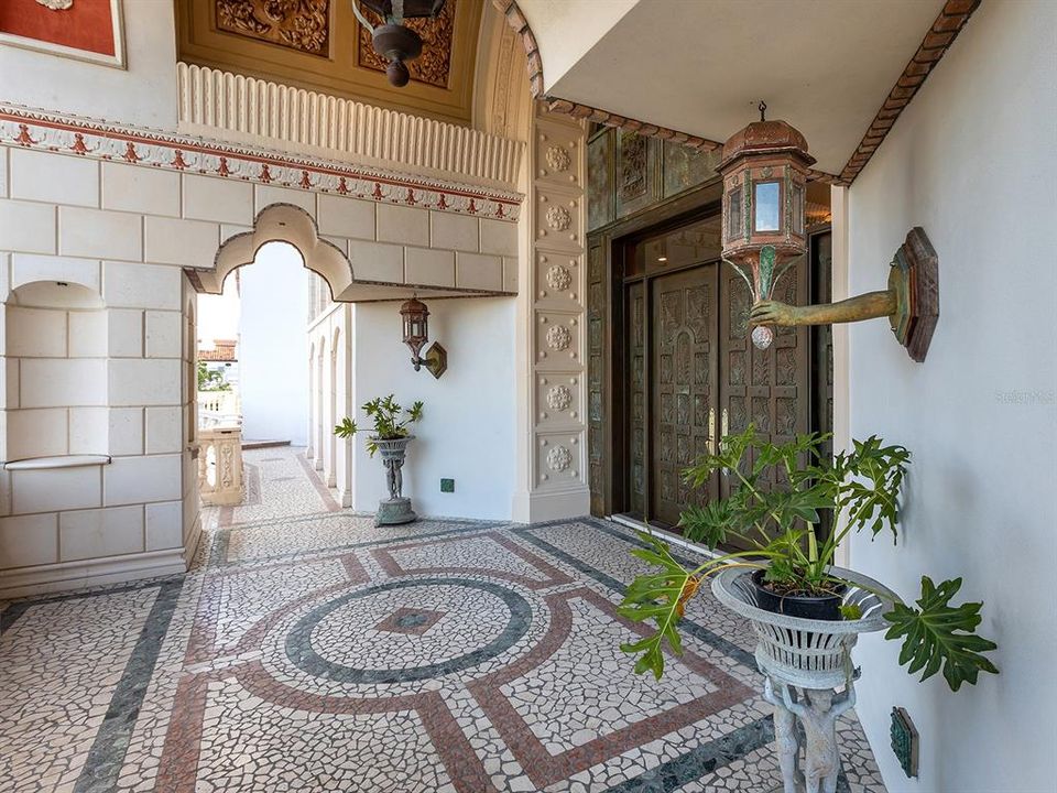 待售: $26,400,000 (4 贝兹, 4 浴室, 10697 平方英尺)