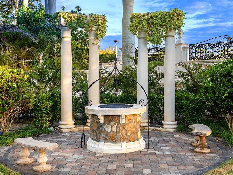 待售: $26,400,000 (4 贝兹, 4 浴室, 10697 平方英尺)