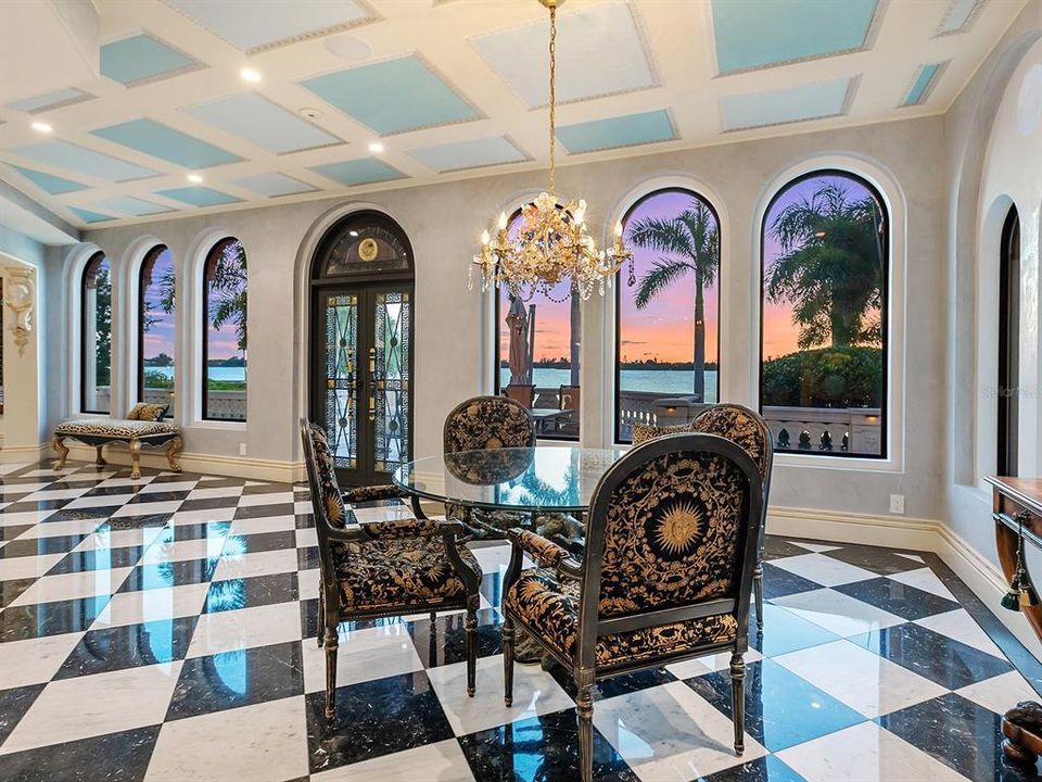 待售: $26,400,000 (4 贝兹, 4 浴室, 10697 平方英尺)