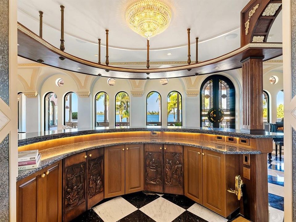 待售: $26,400,000 (4 贝兹, 4 浴室, 10697 平方英尺)