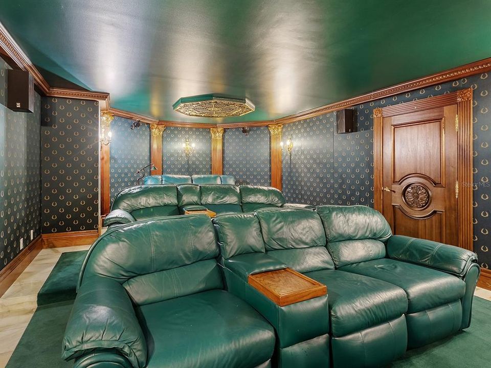 待售: $26,400,000 (4 贝兹, 4 浴室, 10697 平方英尺)