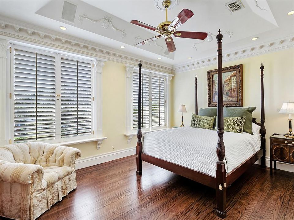 待售: $26,400,000 (4 贝兹, 4 浴室, 10697 平方英尺)