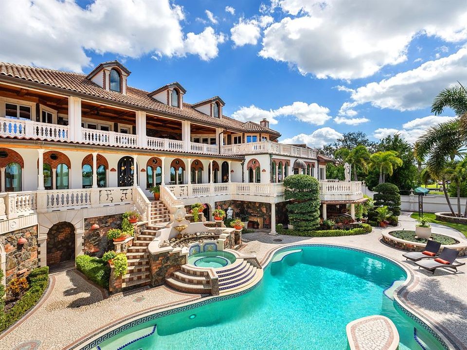 待售: $26,400,000 (4 贝兹, 4 浴室, 10697 平方英尺)