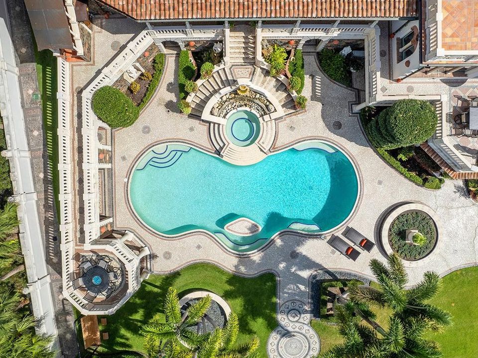 待售: $26,400,000 (4 贝兹, 4 浴室, 10697 平方英尺)