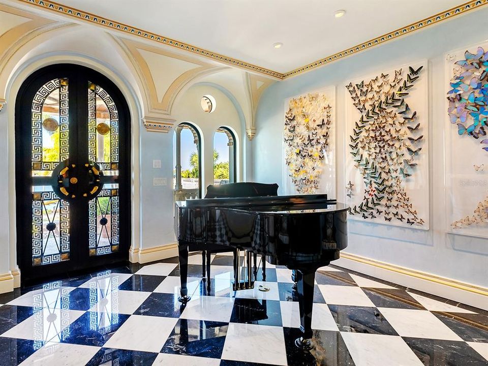 待售: $26,400,000 (4 贝兹, 4 浴室, 10697 平方英尺)