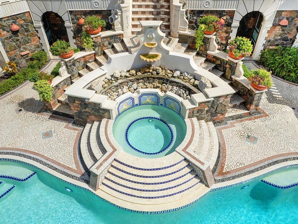 待售: $26,400,000 (4 贝兹, 4 浴室, 10697 平方英尺)