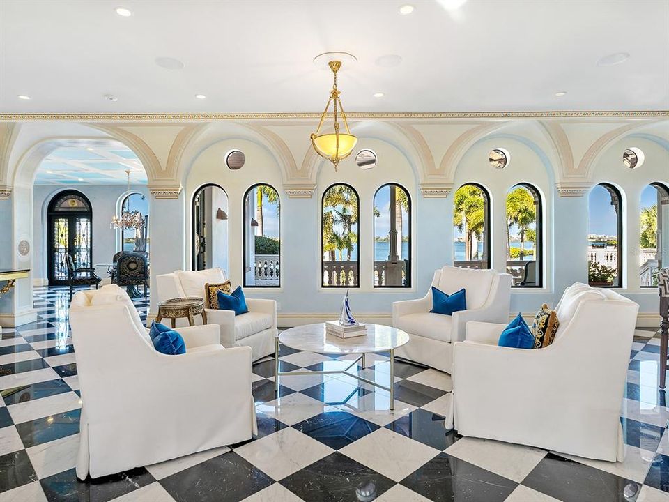 待售: $26,400,000 (4 贝兹, 4 浴室, 10697 平方英尺)