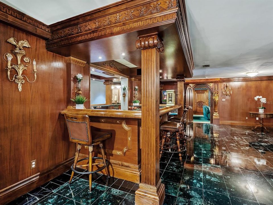 待售: $26,400,000 (4 贝兹, 4 浴室, 10697 平方英尺)