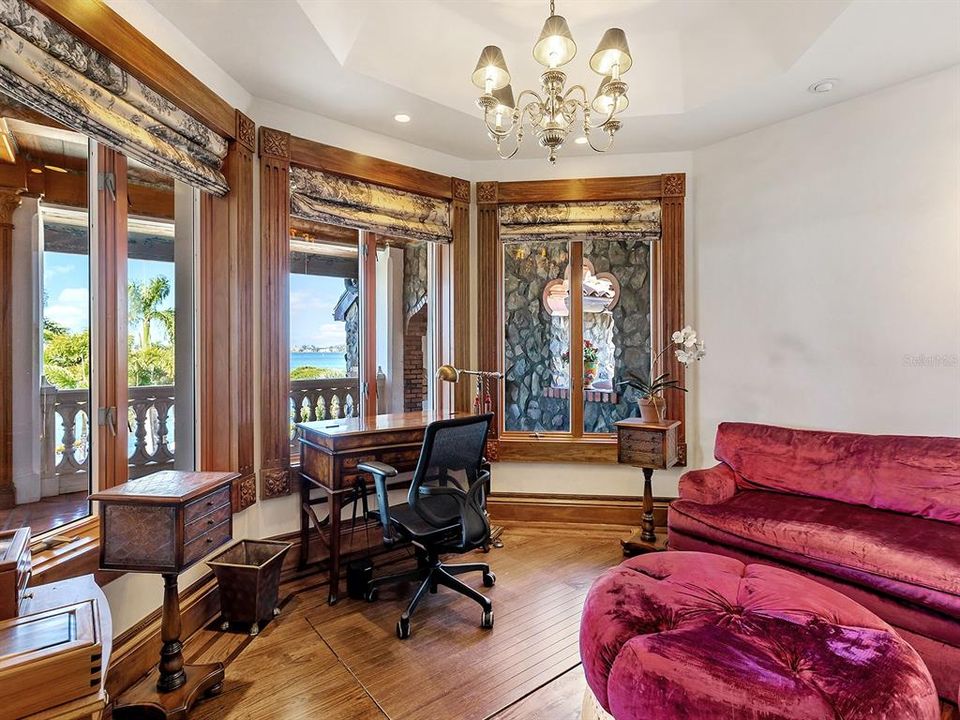 待售: $26,400,000 (4 贝兹, 4 浴室, 10697 平方英尺)