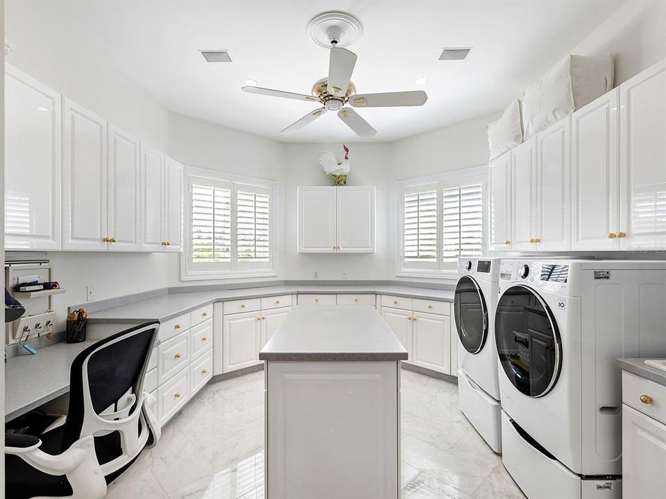 待售: $26,400,000 (4 贝兹, 4 浴室, 10697 平方英尺)