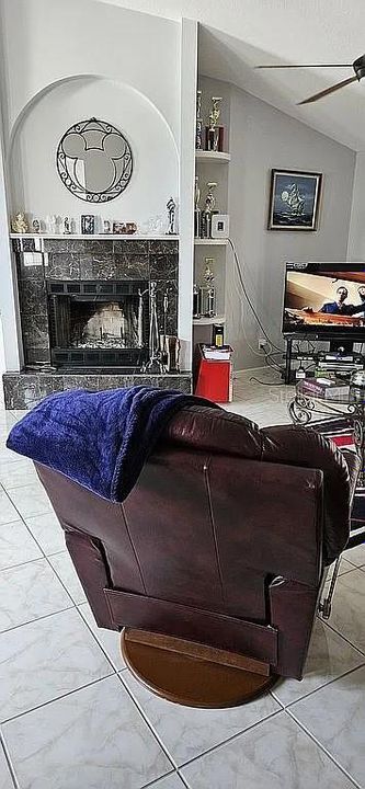 For Sale: $429,900 (3 beds, 2 baths, 1833 Square Feet)