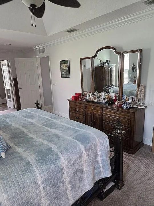 For Sale: $429,900 (3 beds, 2 baths, 1833 Square Feet)