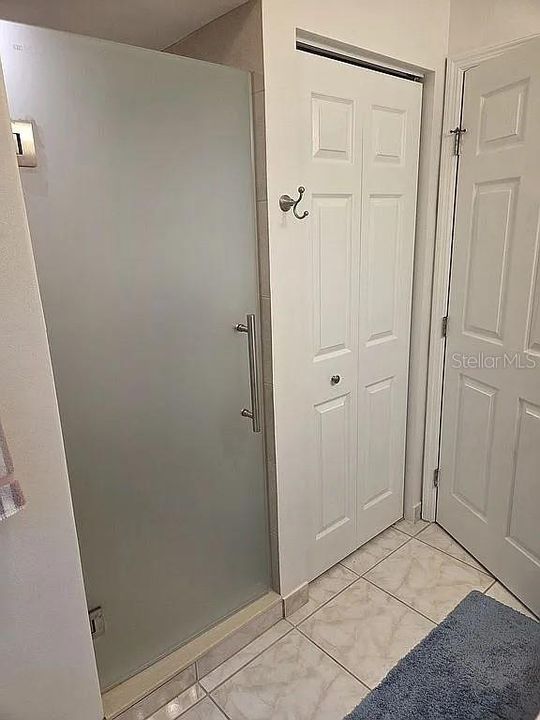 For Sale: $429,900 (3 beds, 2 baths, 1833 Square Feet)