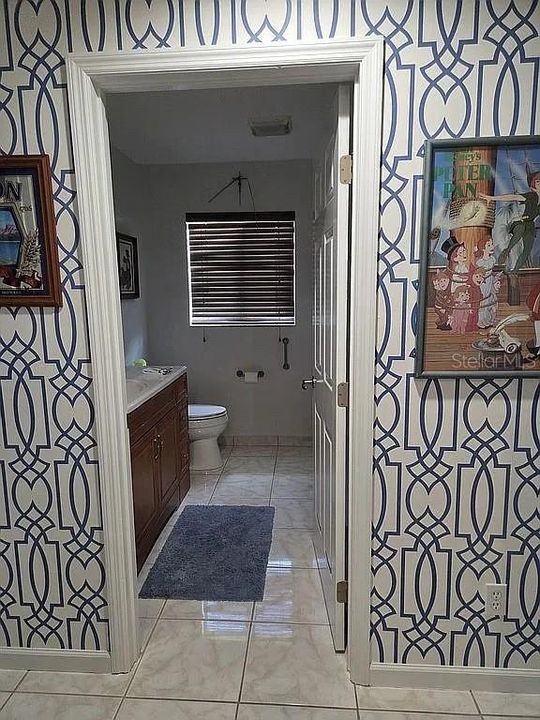 For Sale: $429,900 (3 beds, 2 baths, 1833 Square Feet)