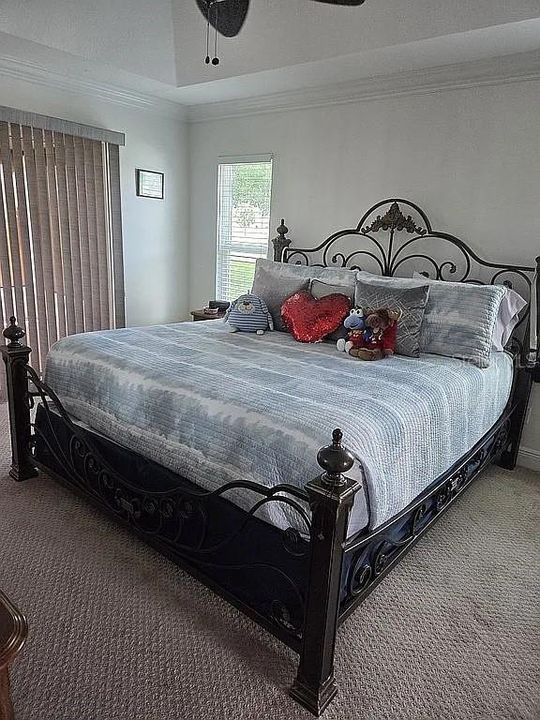 For Sale: $429,900 (3 beds, 2 baths, 1833 Square Feet)