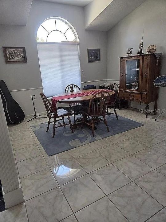 For Sale: $429,900 (3 beds, 2 baths, 1833 Square Feet)