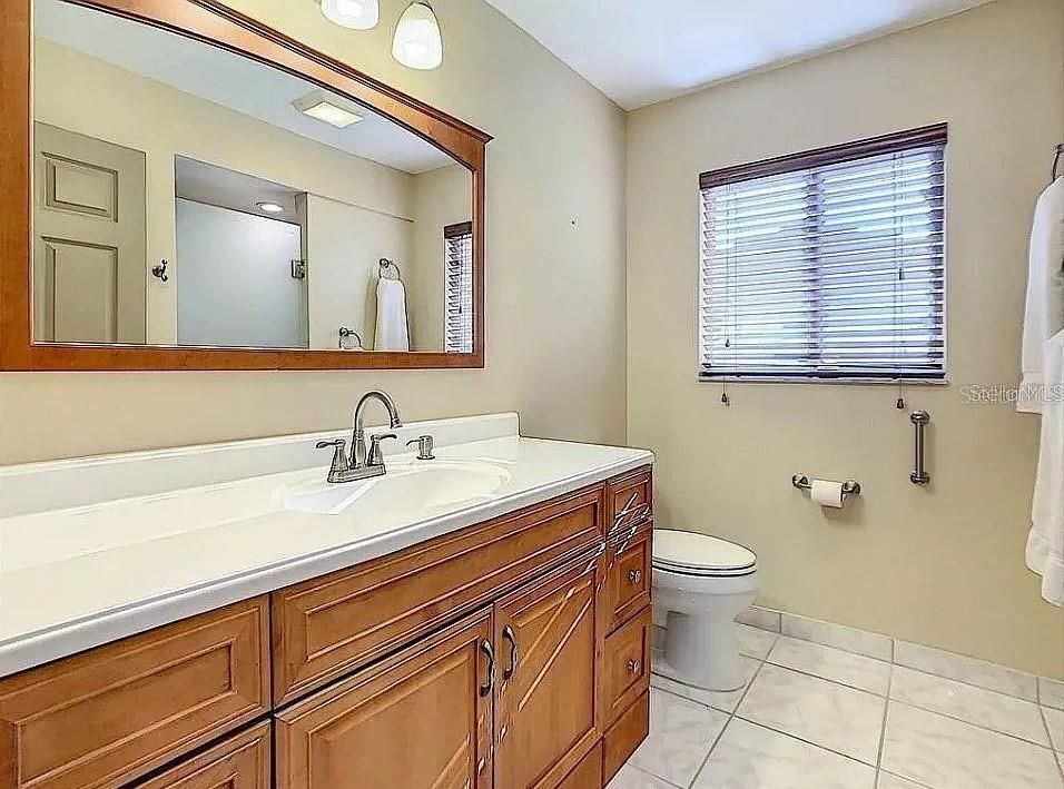 For Sale: $429,900 (3 beds, 2 baths, 1833 Square Feet)