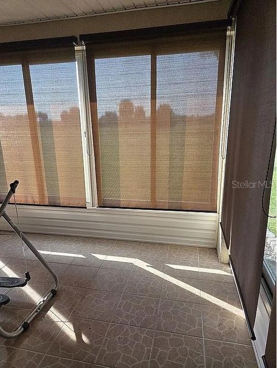 For Sale: $429,900 (3 beds, 2 baths, 1833 Square Feet)