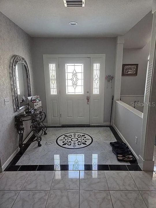 For Sale: $429,900 (3 beds, 2 baths, 1833 Square Feet)