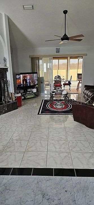 For Sale: $429,900 (3 beds, 2 baths, 1833 Square Feet)