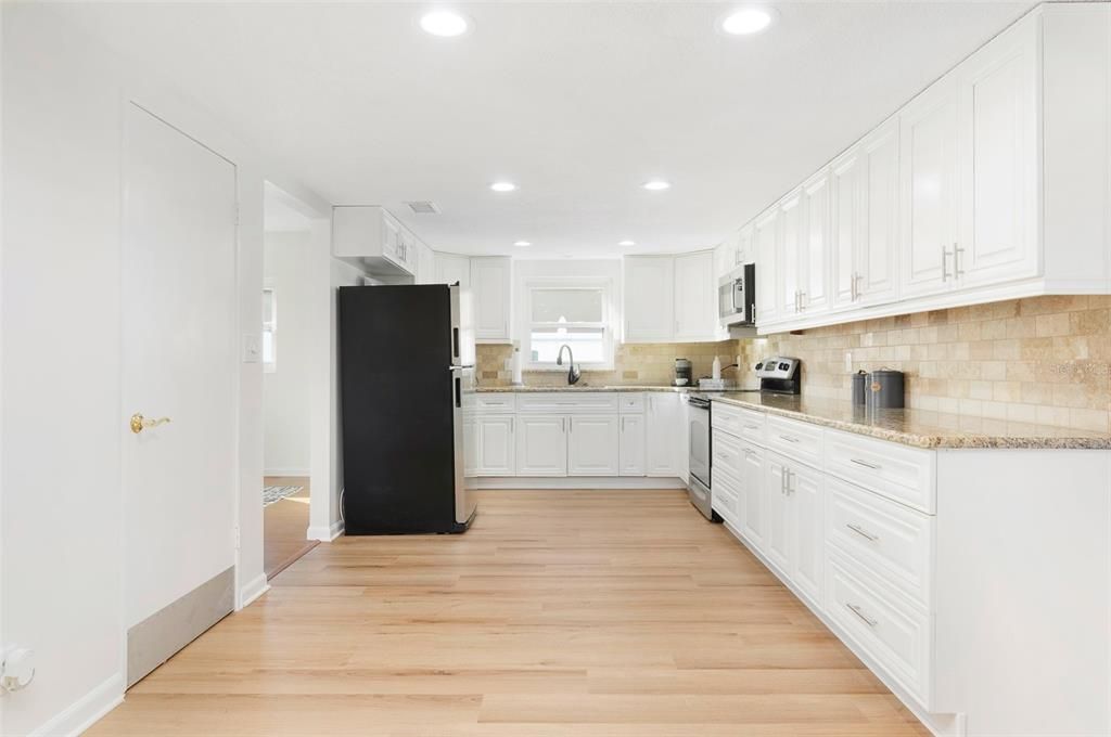 For Sale: $625,000 (3 beds, 2 baths, 2056 Square Feet)