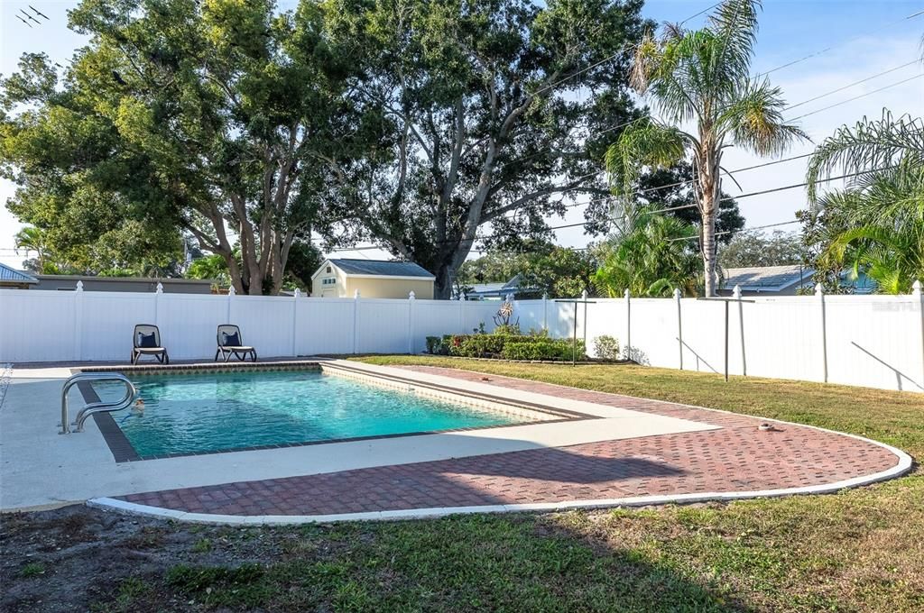 For Sale: $625,000 (3 beds, 2 baths, 2056 Square Feet)