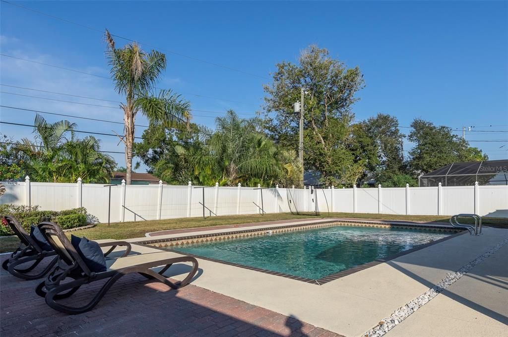 For Sale: $625,000 (3 beds, 2 baths, 2056 Square Feet)