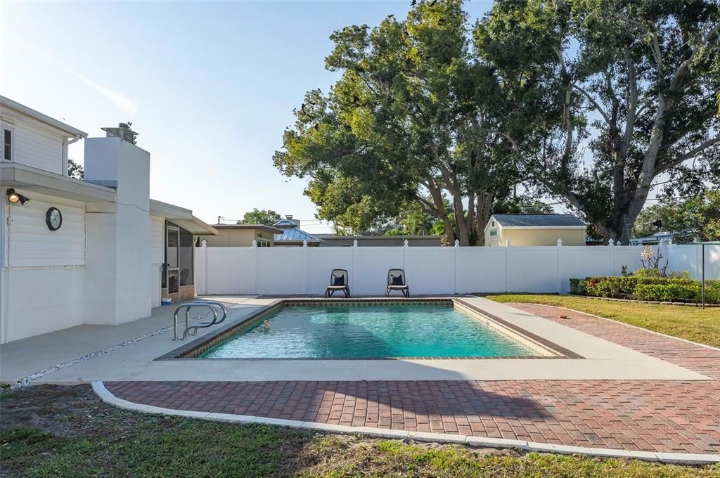 For Sale: $625,000 (3 beds, 2 baths, 2056 Square Feet)