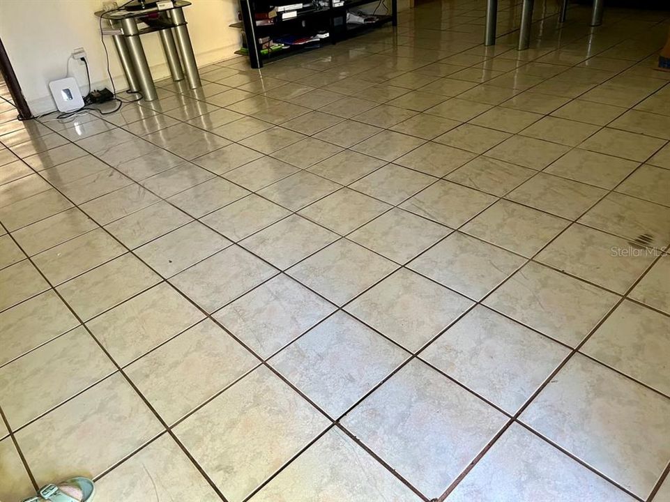 En Venta: $175,000 (3 camas, 2 baños, 1717 Pies cuadrados)