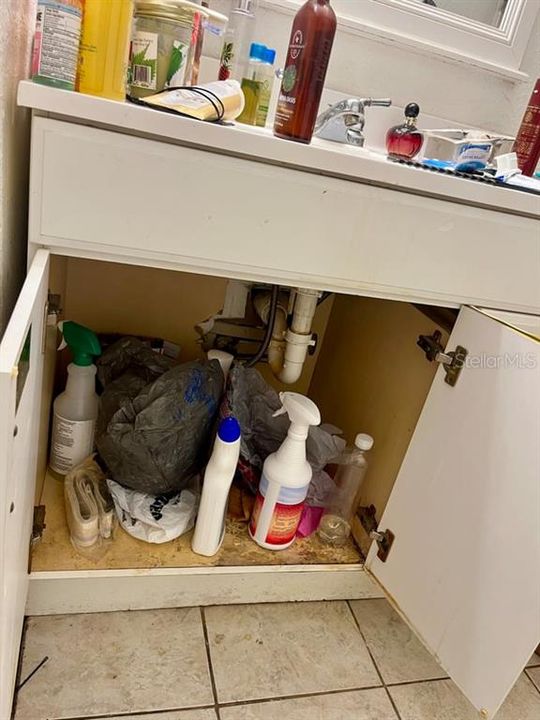 En Venta: $175,000 (3 camas, 2 baños, 1717 Pies cuadrados)