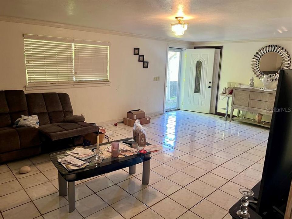 En Venta: $175,000 (3 camas, 2 baños, 1717 Pies cuadrados)