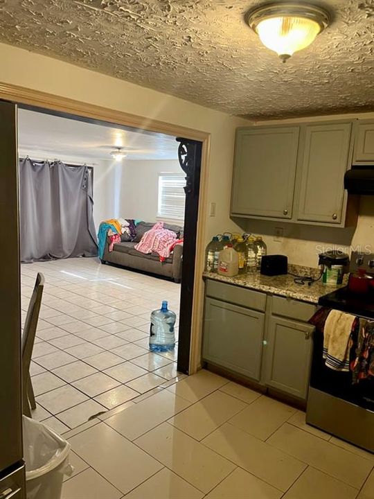 En Venta: $175,000 (3 camas, 2 baños, 1717 Pies cuadrados)