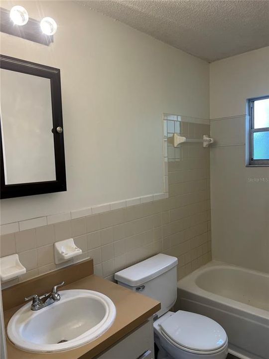 For Sale: $270,000 (2 beds, 0 baths, 1186 Square Feet)