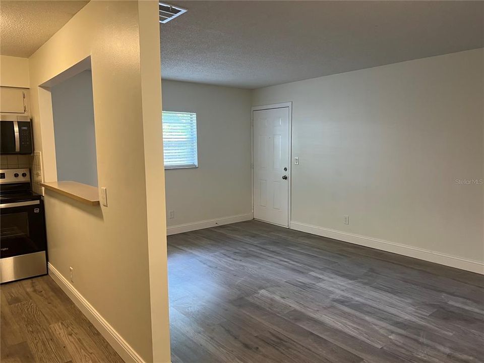 For Sale: $270,000 (2 beds, 0 baths, 1186 Square Feet)