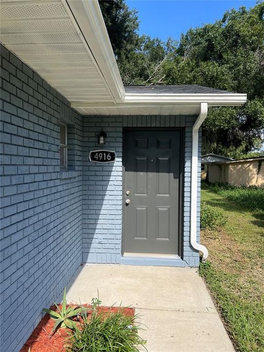 For Sale: $270,000 (2 beds, 0 baths, 1186 Square Feet)