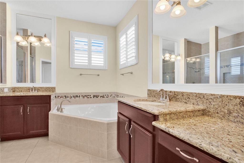 For Sale: $520,000 (4 beds, 3 baths, 1980 Square Feet)