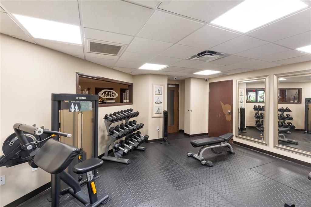 For Sale: $159,000 (1 beds, 1 baths, 445 Square Feet)