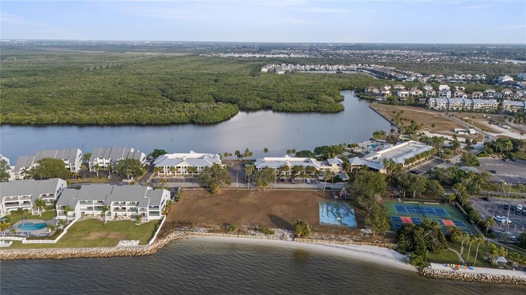 For Sale: $159,000 (1 beds, 1 baths, 445 Square Feet)