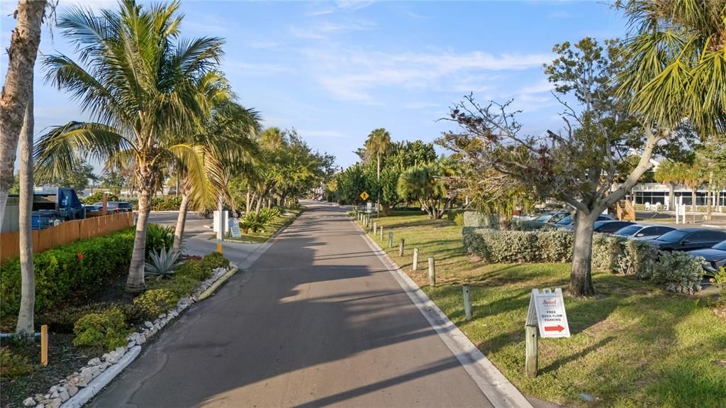 For Sale: $159,000 (1 beds, 1 baths, 445 Square Feet)