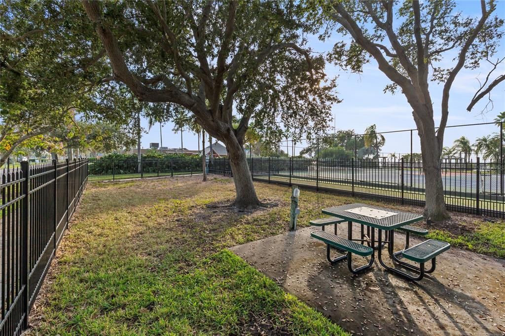 For Sale: $159,000 (1 beds, 1 baths, 445 Square Feet)