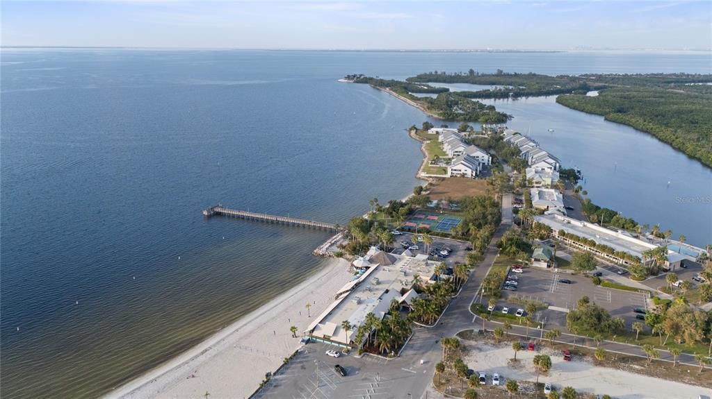 For Sale: $159,000 (1 beds, 1 baths, 445 Square Feet)