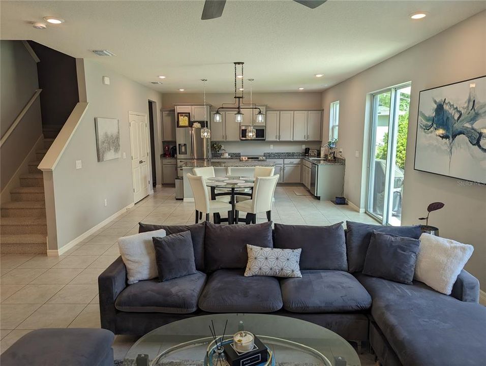 For Sale: $419,900 (3 beds, 2 baths, 2640 Square Feet)